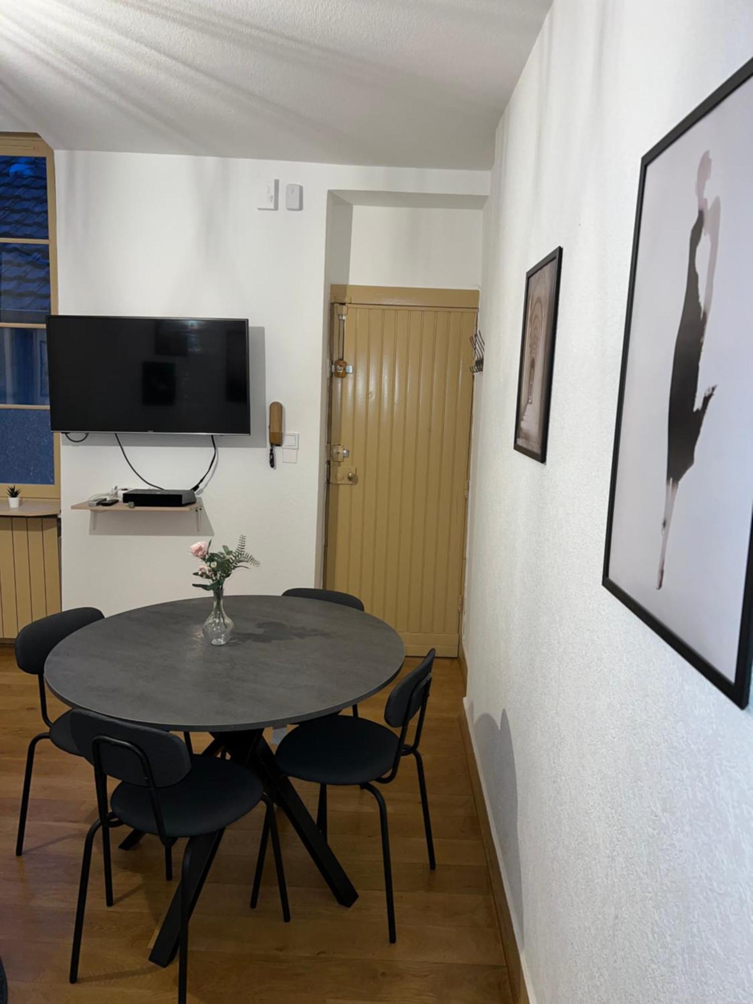 Appartement Dijon Le Zola, Avec Parking Prive Sur Demande Payant Sur Place Esterno foto