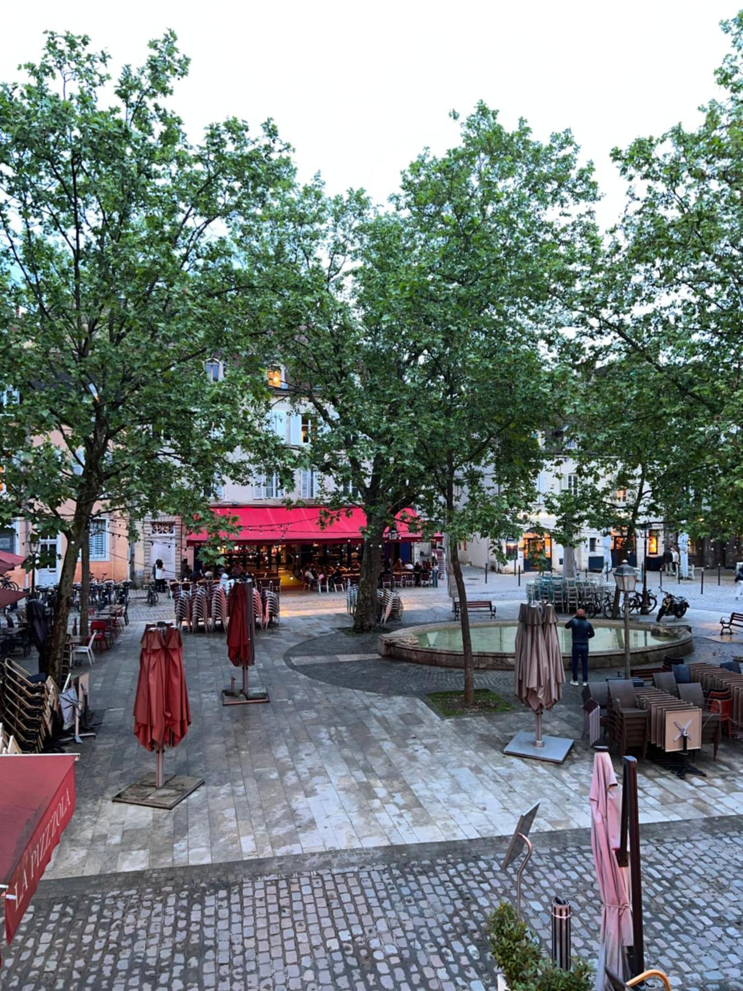 Appartement Dijon Le Zola, Avec Parking Prive Sur Demande Payant Sur Place Esterno foto